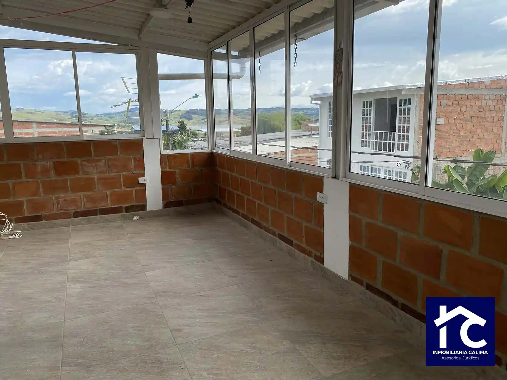 Casa de 3 pisos Barrio Luisa Fernanda